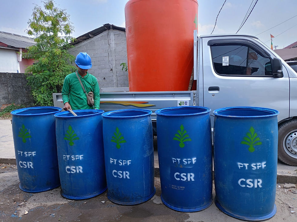 PT Sumatera Prima Fibreboard Salurkan Bantuan Air Bersih untuk Warga