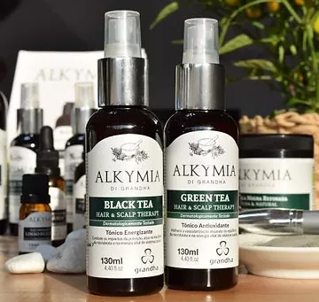 Crescimento Capilar: Protocolos com Chá Verde e Fatores de Crescimento