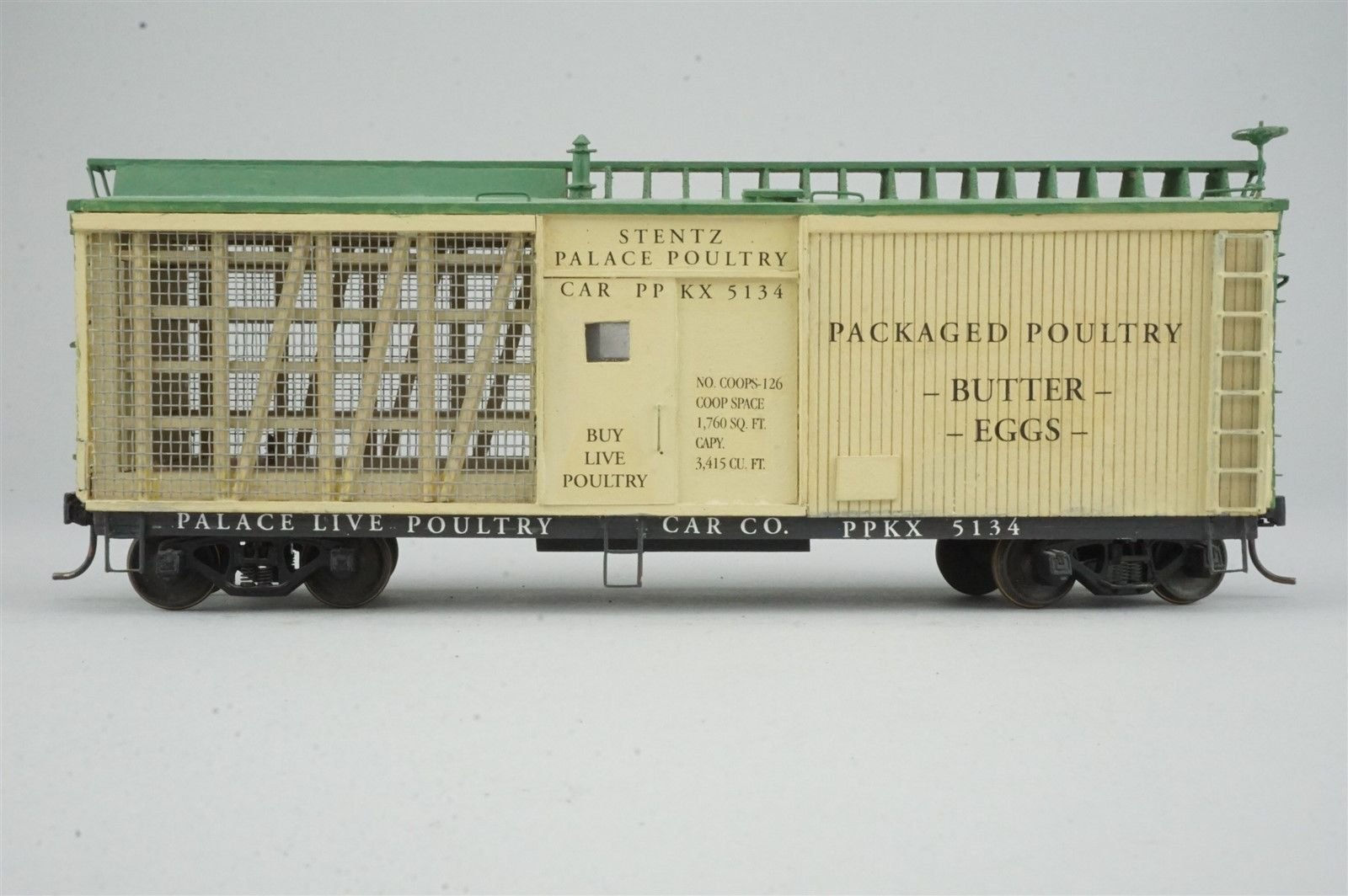 LVM45 Palace Poultry Car  'S' Gauge