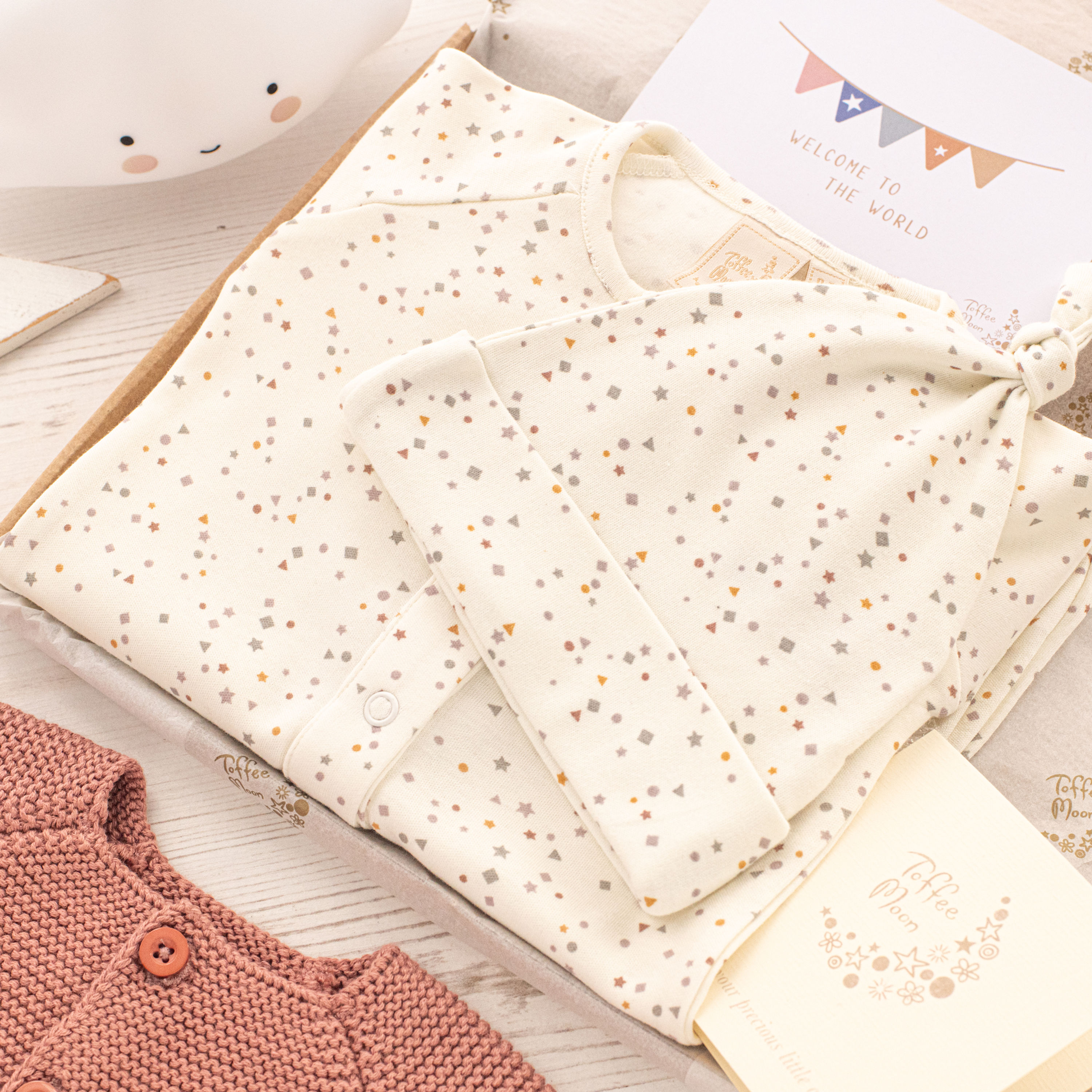 New Baby Unisex Geo Babygrow And Hat Gift Set