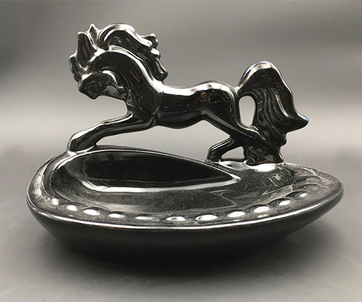 horse ash tray.jpg