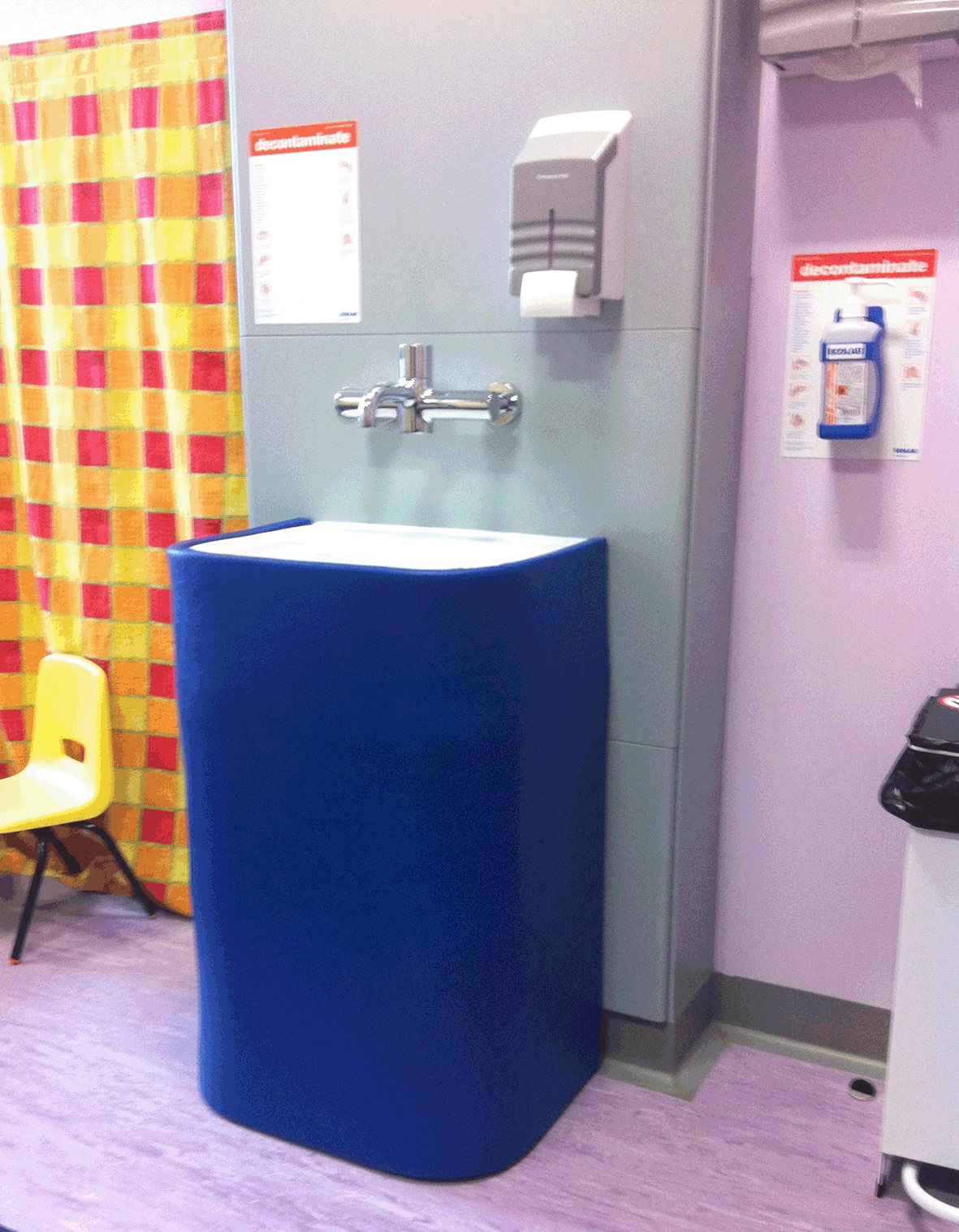 sink padding in situ.gif