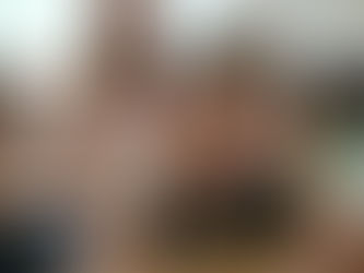 Una niña parece distraída en clase, no parece estar enferma, pero recientemente parece no escuchar bien al maestro, puede tener líquido en el oído llamado Otitis media con derrame