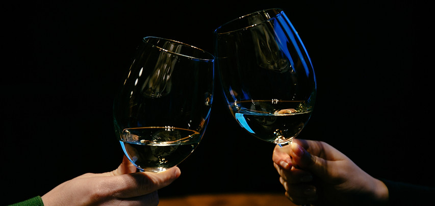 hands-with-glasses-champagne-family-couple-close-up.jpg