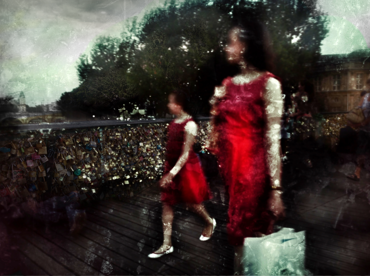 Mère & fille sur le Pont des Arts