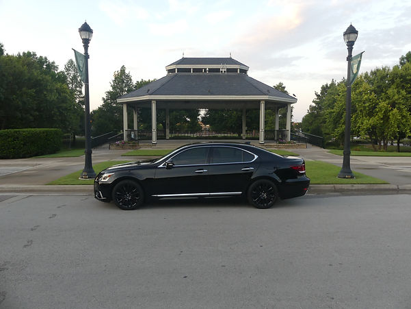P1010320Lexus.JPG