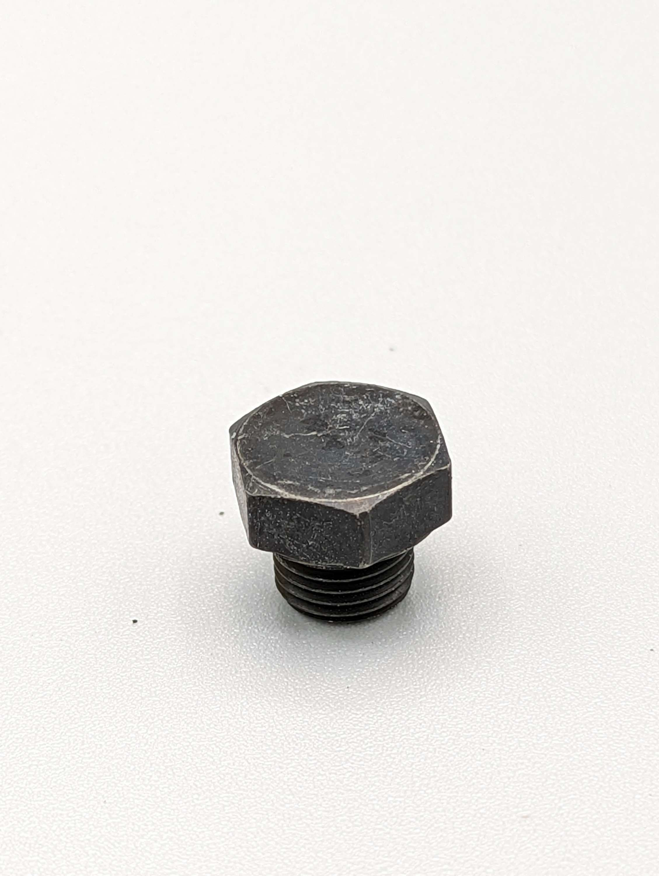 C7 - Oil Drain Plug