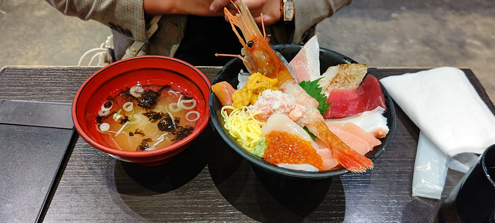 近江町市場:前に行った画像(秋)です、海鮮丼、贅沢~!