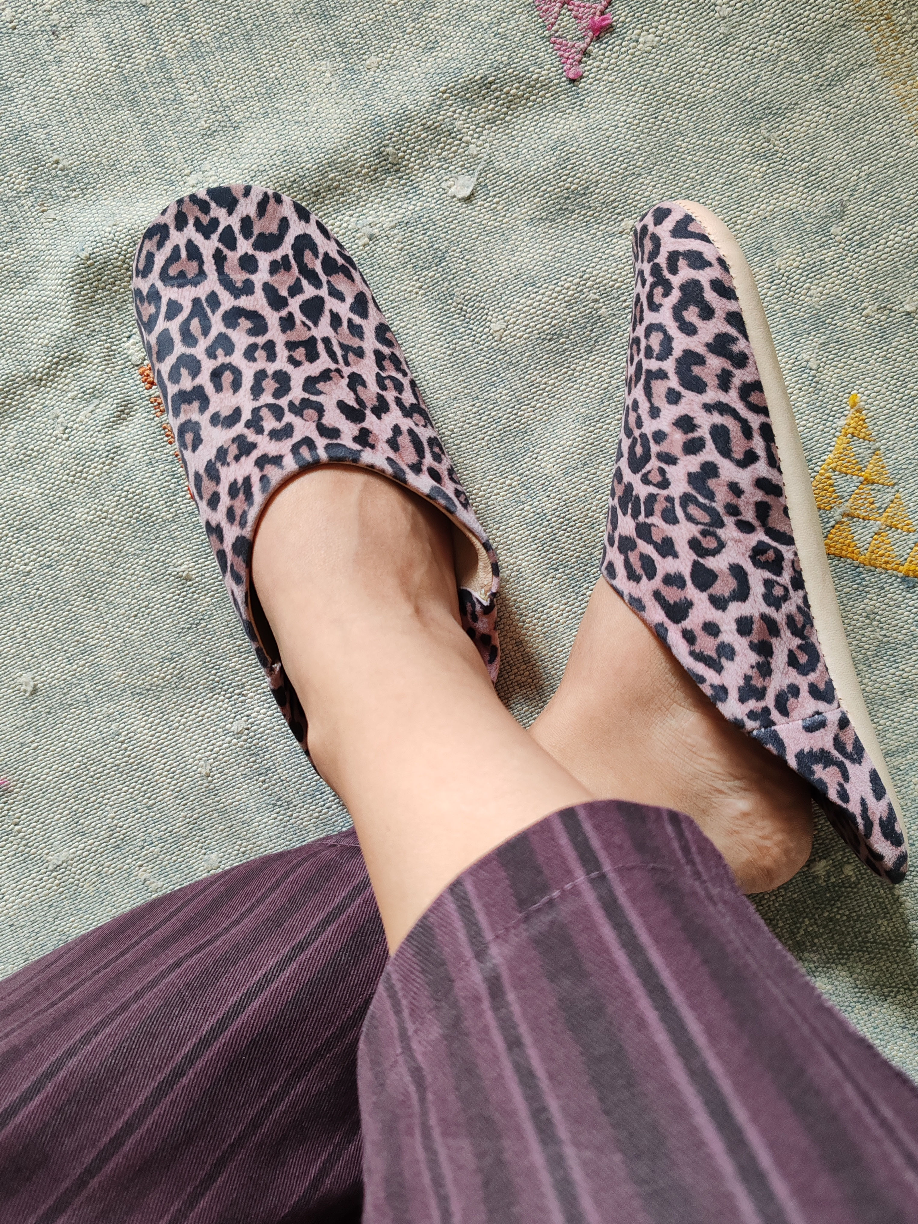 LE BABOUCHES. Leopard rose