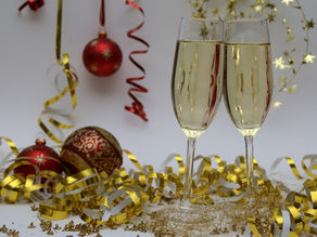 Your 2024 Holiday Party Survival Guide: Dos, Don’ts, and a Dash of Reality