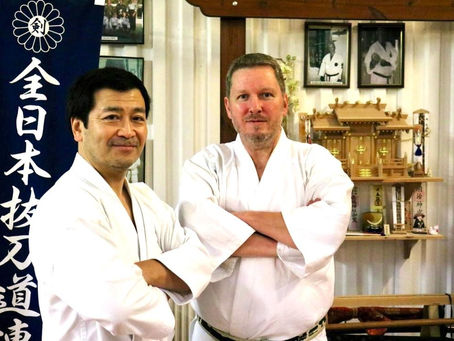 Japanischer Karate-Lehrer erneut im Osaka Sport Center Emden