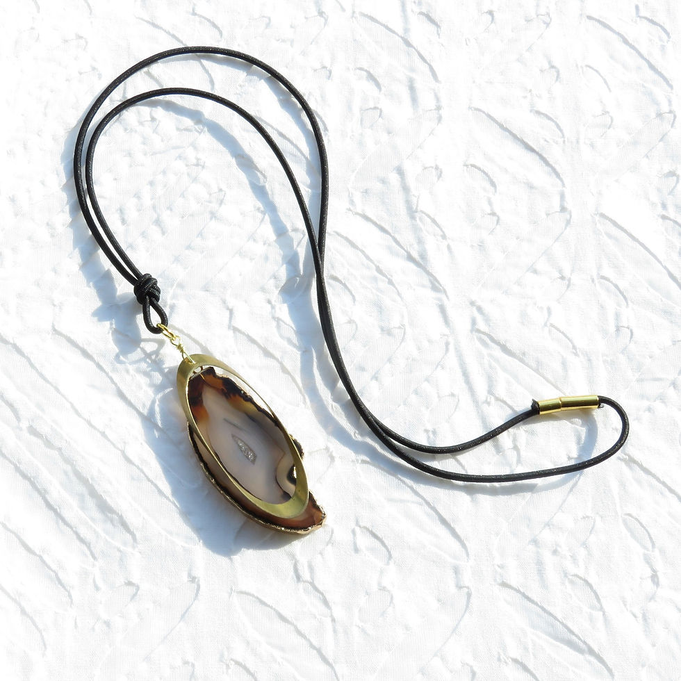 Agate Pendant Necklace ~ Black/Grey ~ Matt Gold Oval Pendant/Linking Ring