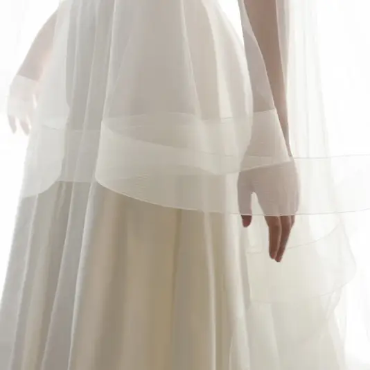 READING BRIDAL DISTRICT. CINCINNATI, OHIO. BOCHIC BRIDAL BOUTIQUE. ERICA KOESLER. WEDDING VEIL DESIGNERS.