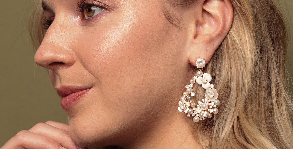 READING BRIDAL DISTRICT WEDDING JEWELRY WHITE FLOWER PEARL GEMSTONE EARRING