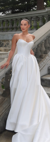 ELYSIAN BRIDAL, BOCHIC BRIDAL BOUTIQUE, CINCINNATI, OHIO, WEDDING DRESS, READING BRIDAL DISTRICT