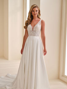 ENCHANTING MON CHERI BRIDALS, WEDDING DRESS, BOCHIC BRIDAL BOUTIQUE CINCINNATI, OHIO