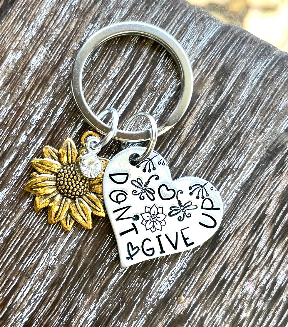 Don't Give Up Keychain - Inspirational Keychain - Mental Health Awareness Gift