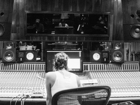 Episode #97: In The Studio w/ Ceci Gomez