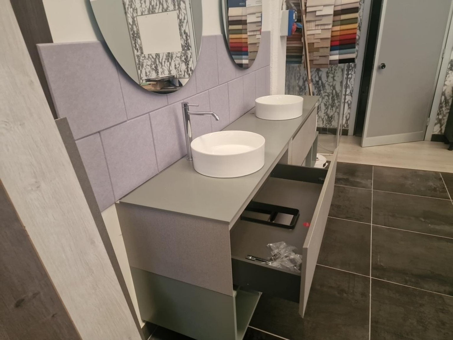 Mobile bagno A Zero 225 cm dettaglio cassetto