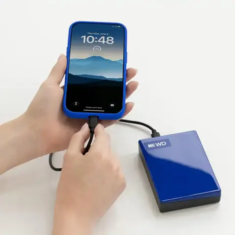 כונן קשיח חיצוני דגם My Passport USB-C 5TB בצבע כחול מבית WD