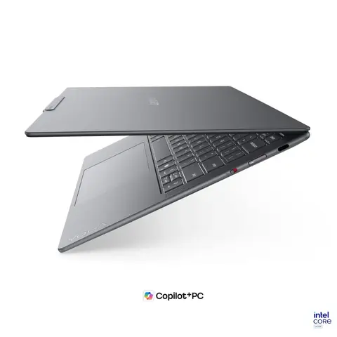 מחשב נייד 14 אינץ מסך מגע Lenovo Yoga Slim 7 14IPH11 83QM004GIV OLED