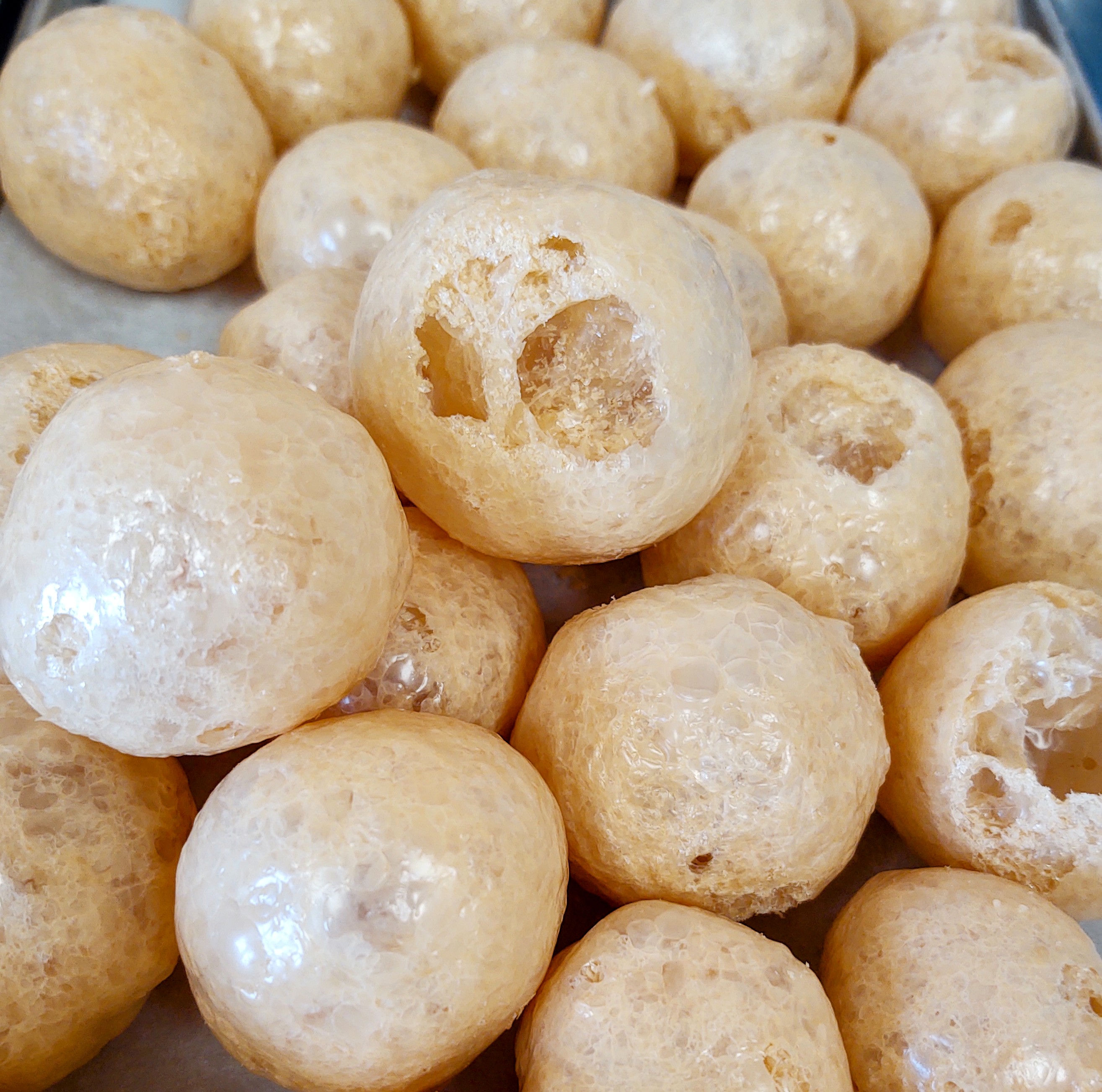 Freeze Dried Caramel Puffs 