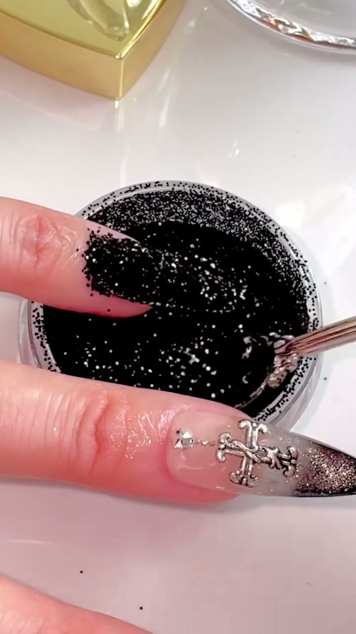 Thumbnail: Brilliant Diamond Glitter – Black Diamond