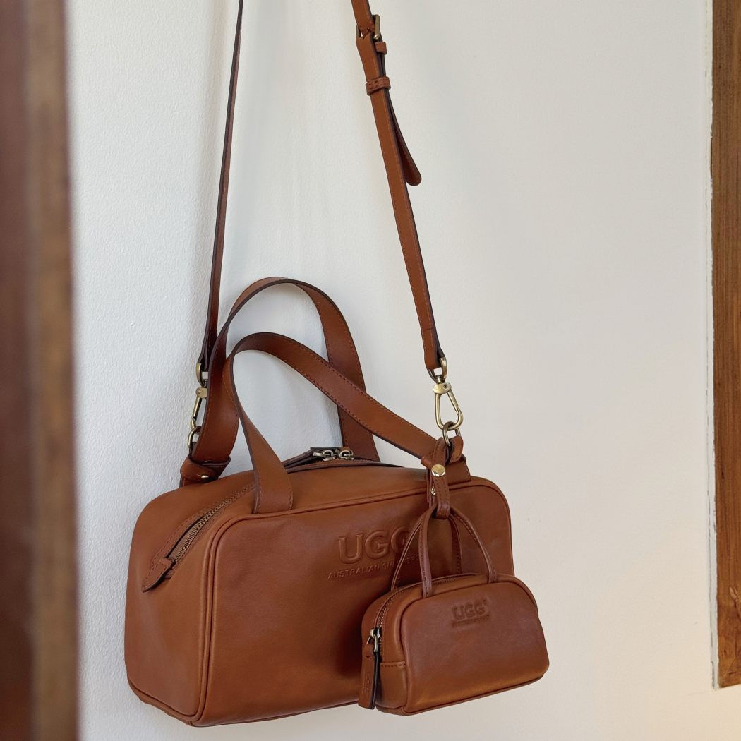 AUSTRALIAN SHEPHERD® Dunelight Leather Barrel Crossbody Bag ASA 065