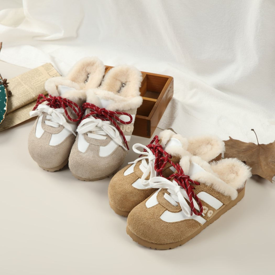 DK UGG® Shearling Clog 169