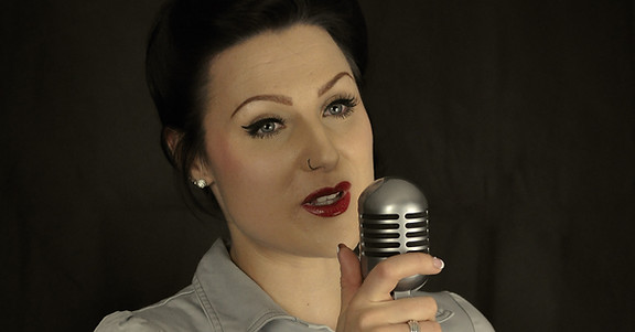 Wartime singer tribute