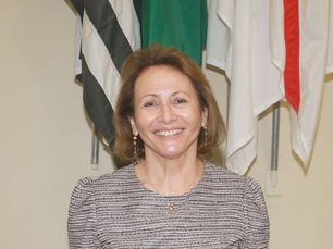 Elaine Brambilla inicia reformulação da equipe de governo e anuncia mudanças no primeiro escalão