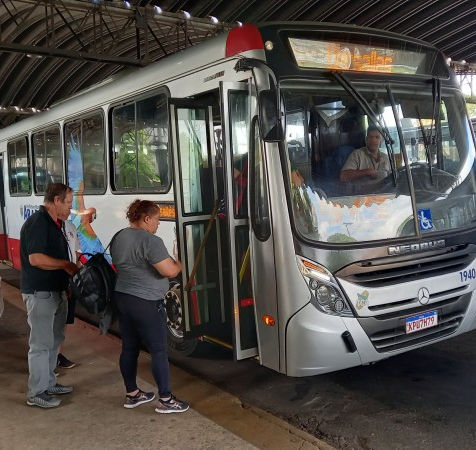 Prefeito propõe concessão do TCA à iniciativa privada