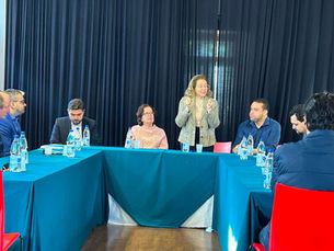 Prefeita Elaine Brambilla realiza primeira reunião de trabalho com vereadores de Araras