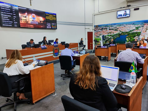 Câmara isenta templos religiosos e igrejas de taxas de serviços públicos, prefeito pode rejeitar