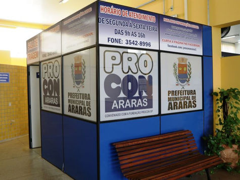 Procon de Araras multa supermercado por comercializar produtos com data de validade vencida