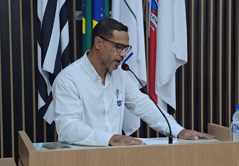 Diretor Administrativo do Hospital São Leopoldo Mandic presta esclarecimentos aos vereadores na Câmara de Araras