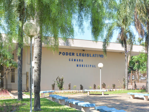 CEI da merenda precisa de um voto para validação