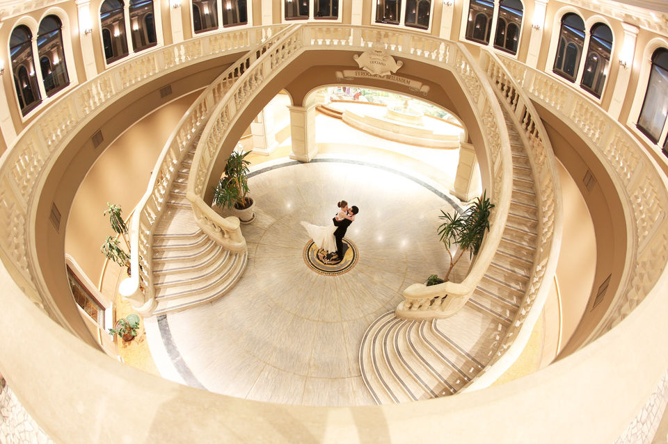 Windsor wedding venue Ciocciaro Club final photo for a bride and groom by Chalet Studio Photography & Gardens
