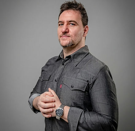 Vini Nora, Diretor e DP
