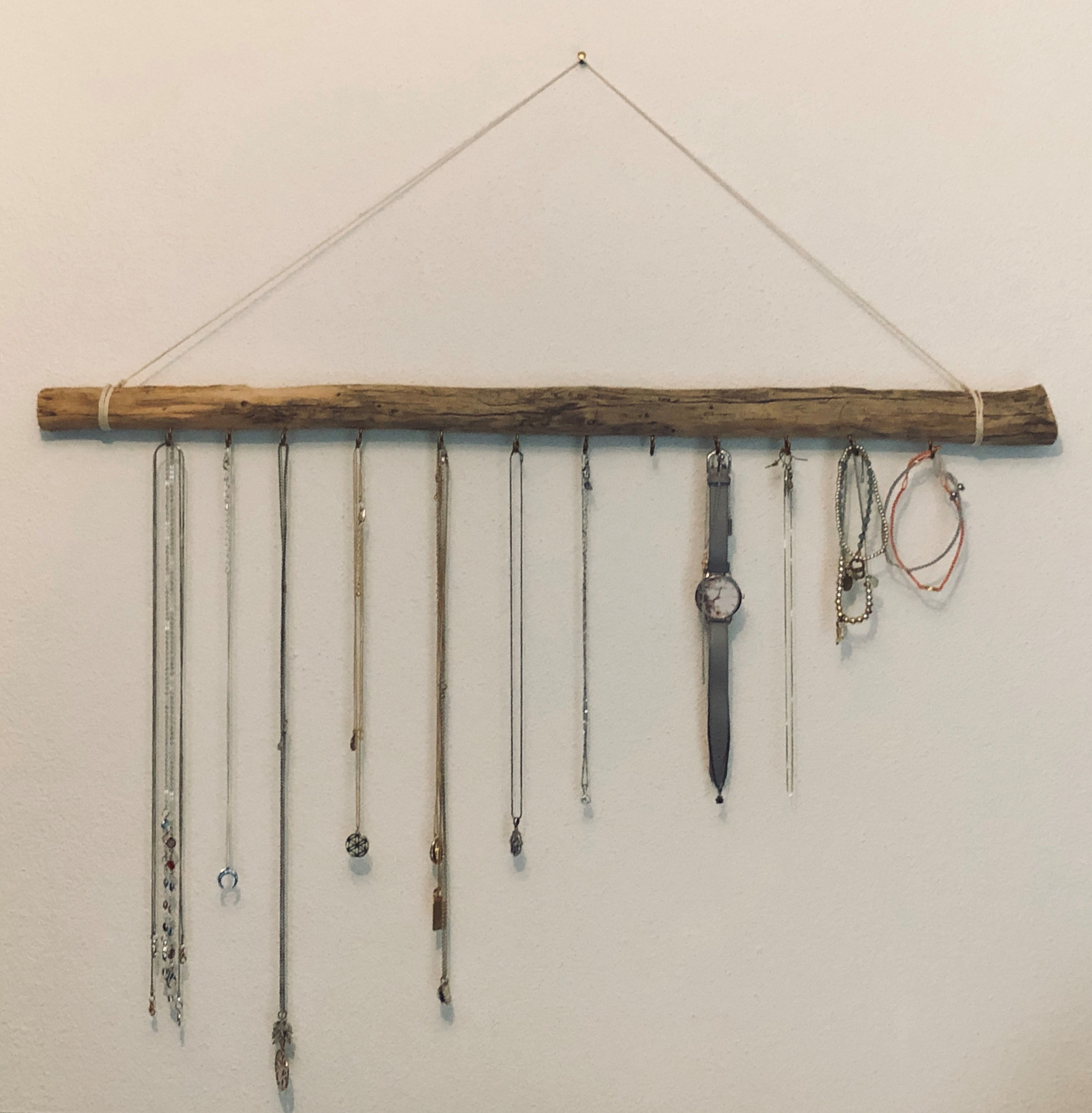 Schmuckhalter aus Schwemmholz