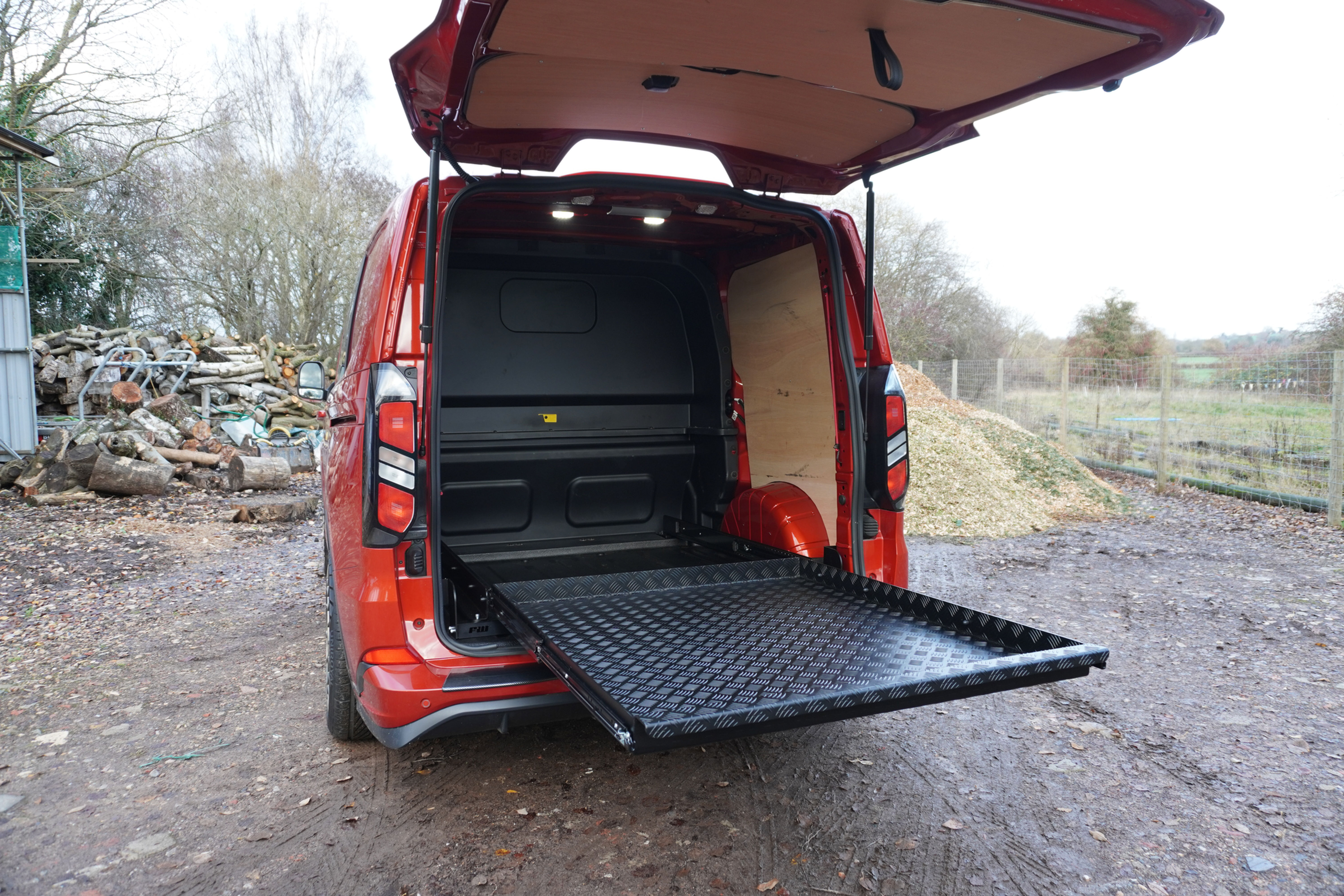 Ford Custom 24+(BULKHEAD) SWB Slideaway only