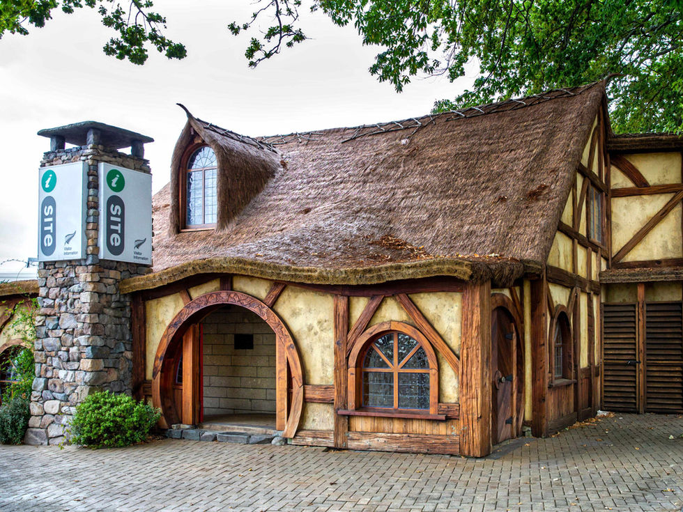 Matamata visitor cente is a now Hobbit dwelling, look for your sunset pic as well, beautiful