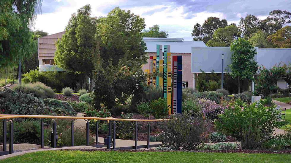 Mildura more than a gateway to Mungo, the riverside town deserves a day or more exploring
