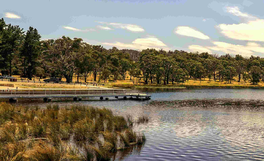 Dumaresq Dam in Armidale, New South Wales,.jpg