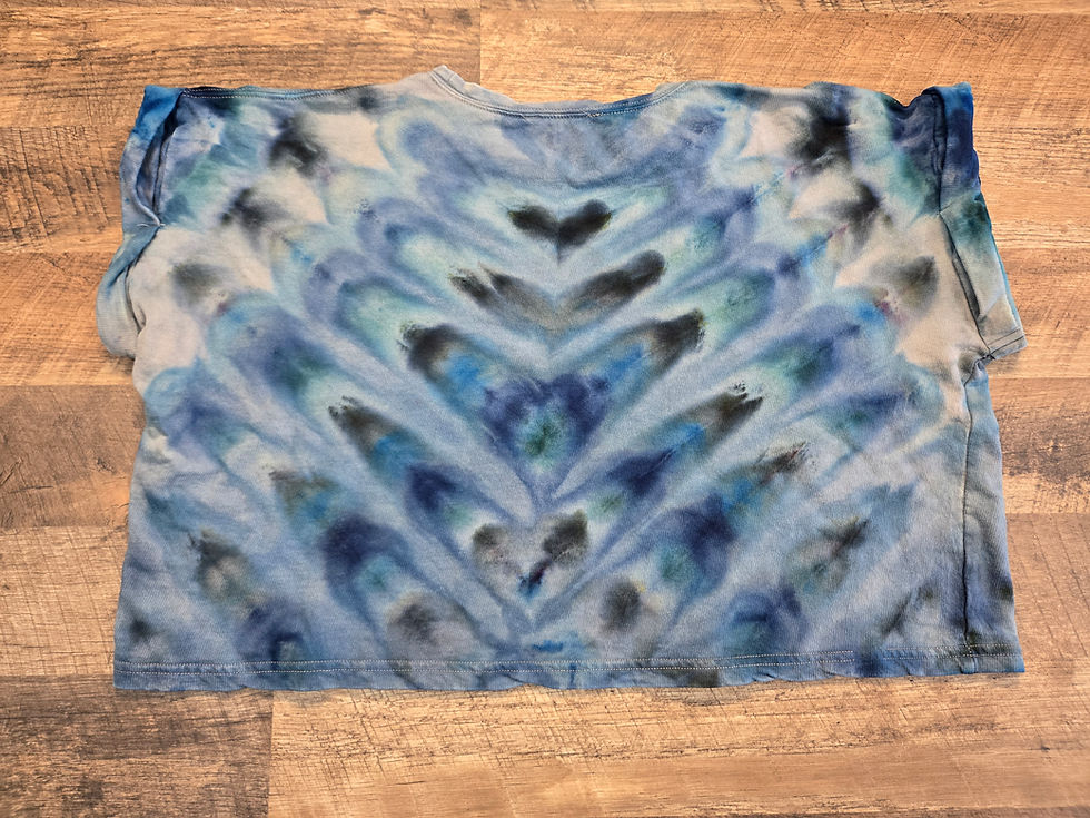 Thumbnail: Medium - Cuffed Sleeve Cropped Shirt