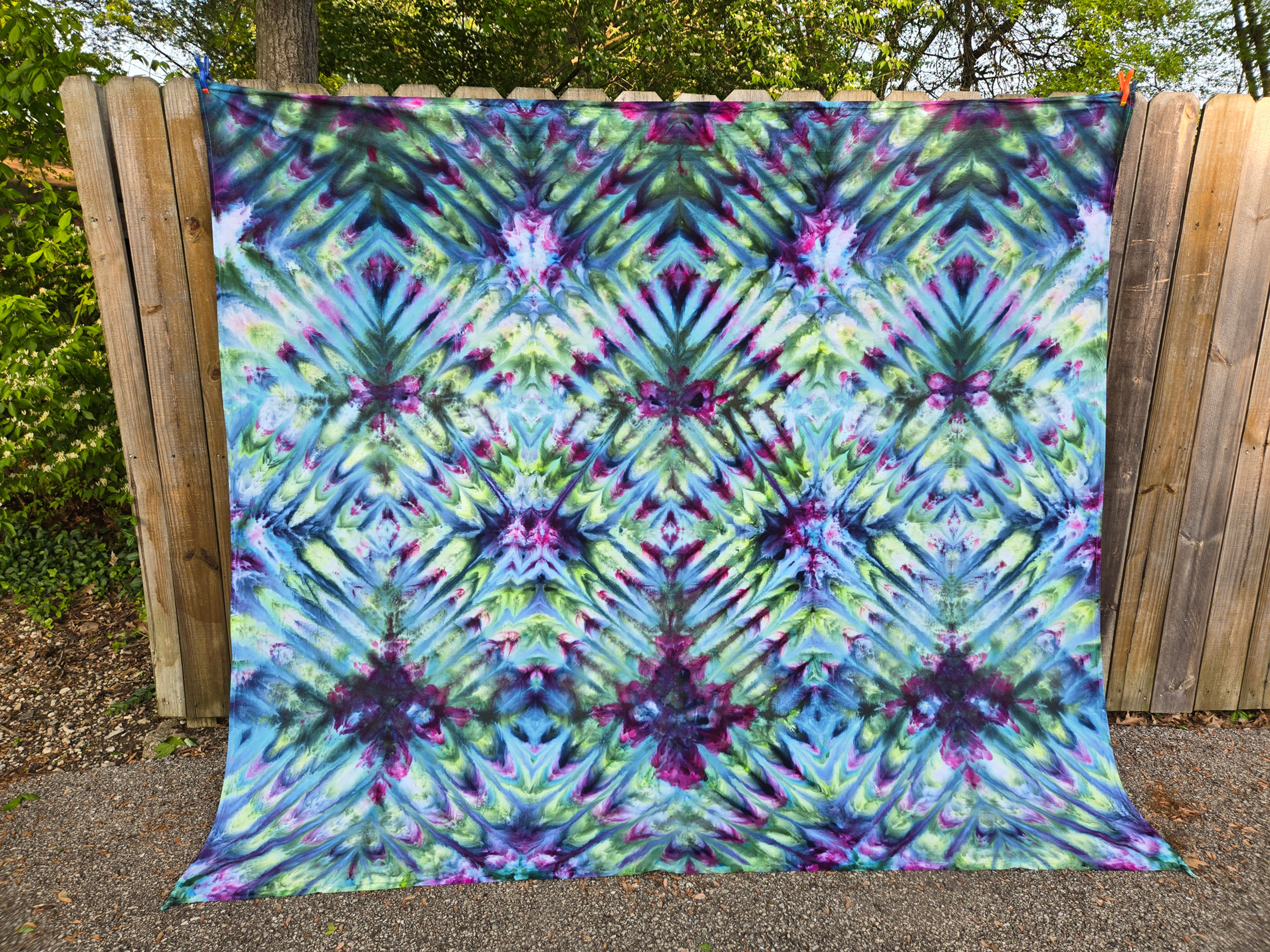 85×100" Abstract Tie Dye Tapestry 