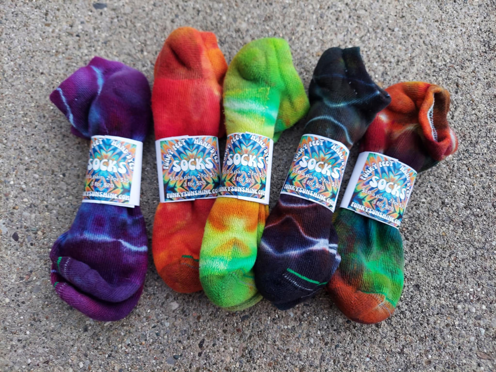 3 Pair - Mystery Grab Tie Dye No Show Socks