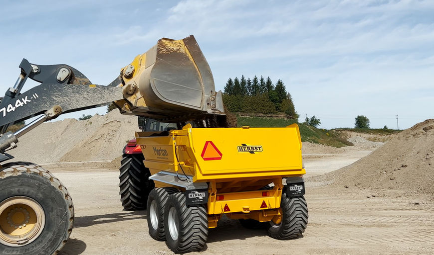 Morton Equipment HERBST 15 Ton Dump Trailer
