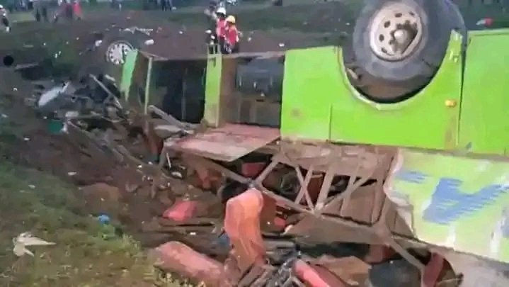 The remains  of the bus that was involved in an accident at Migaa