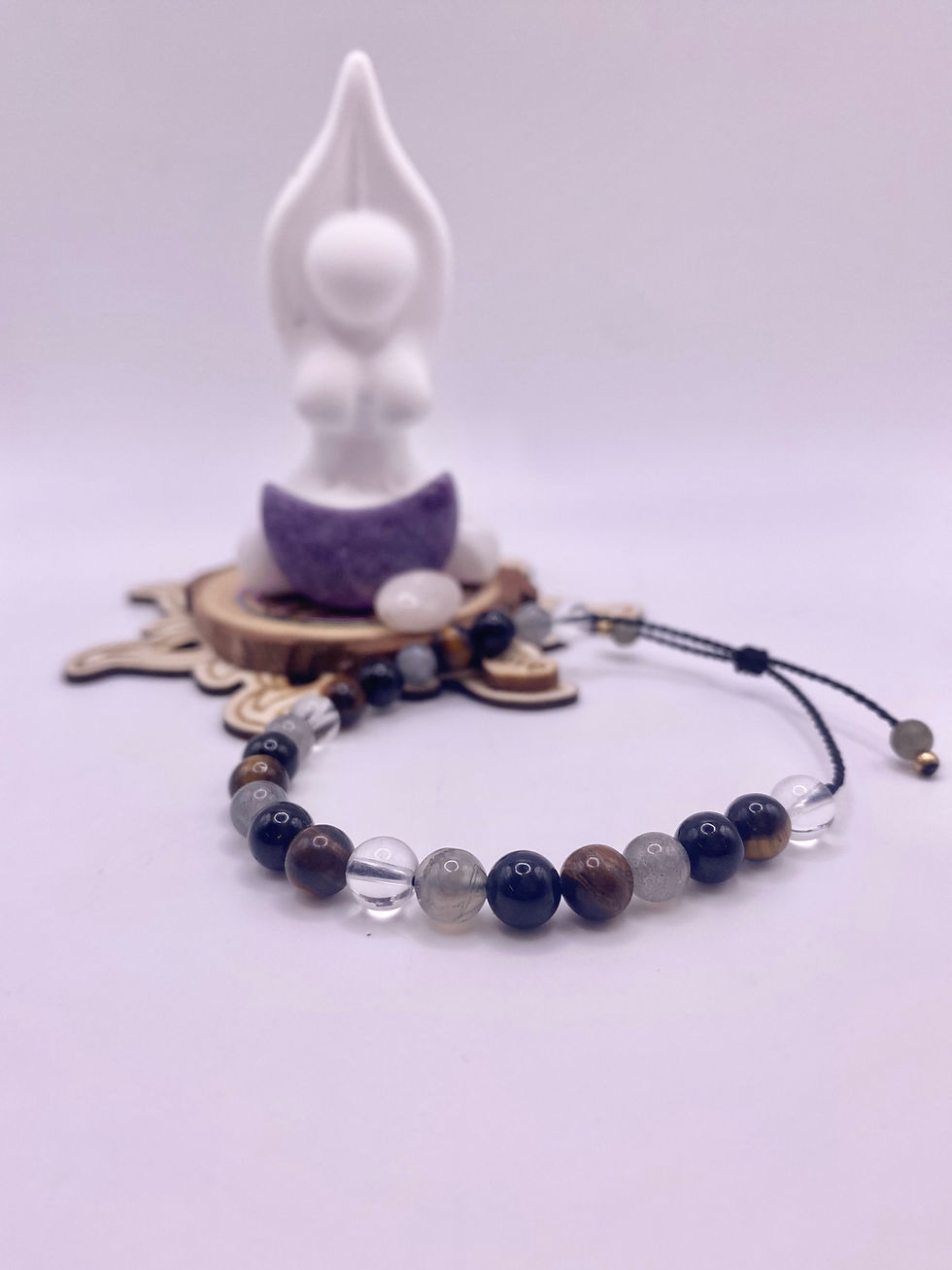 Bijou réglable en perles de 6 mm pour ancrage, sécurité et protection énergétique.